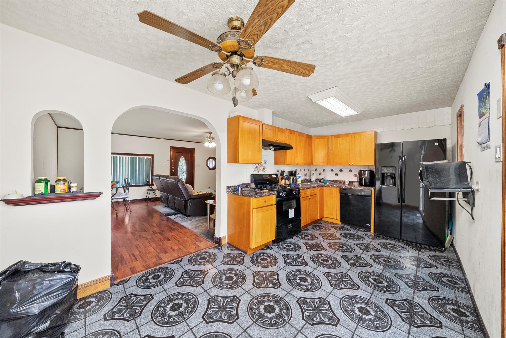 121 Cypress Drive, Bolingbrook, IL 60440