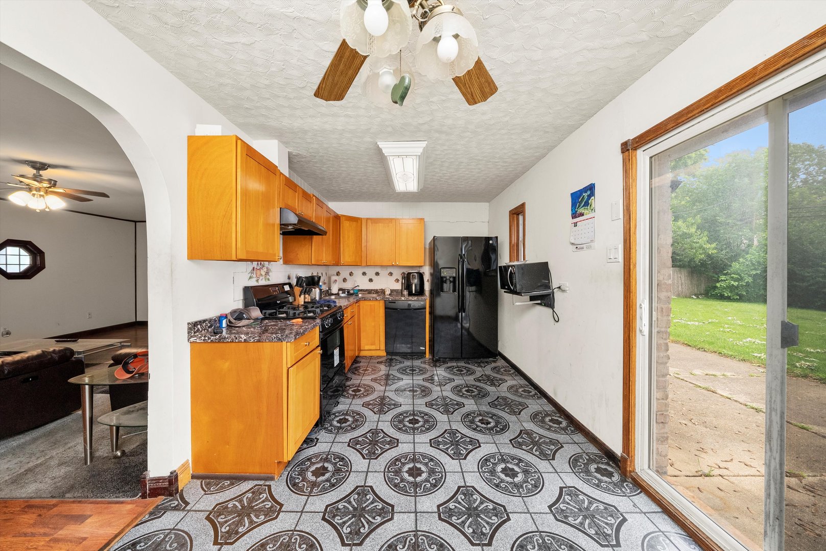 121 Cypress Drive, Bolingbrook, IL 60440