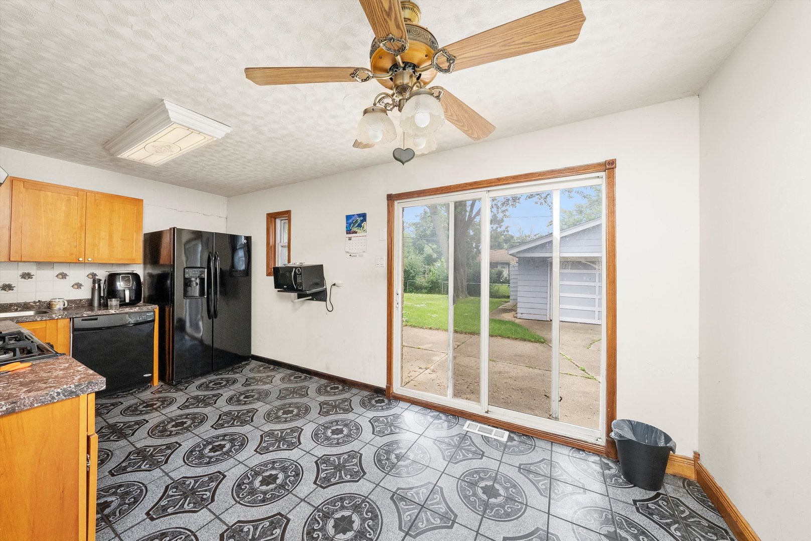 121 Cypress Drive, Bolingbrook, IL 60440