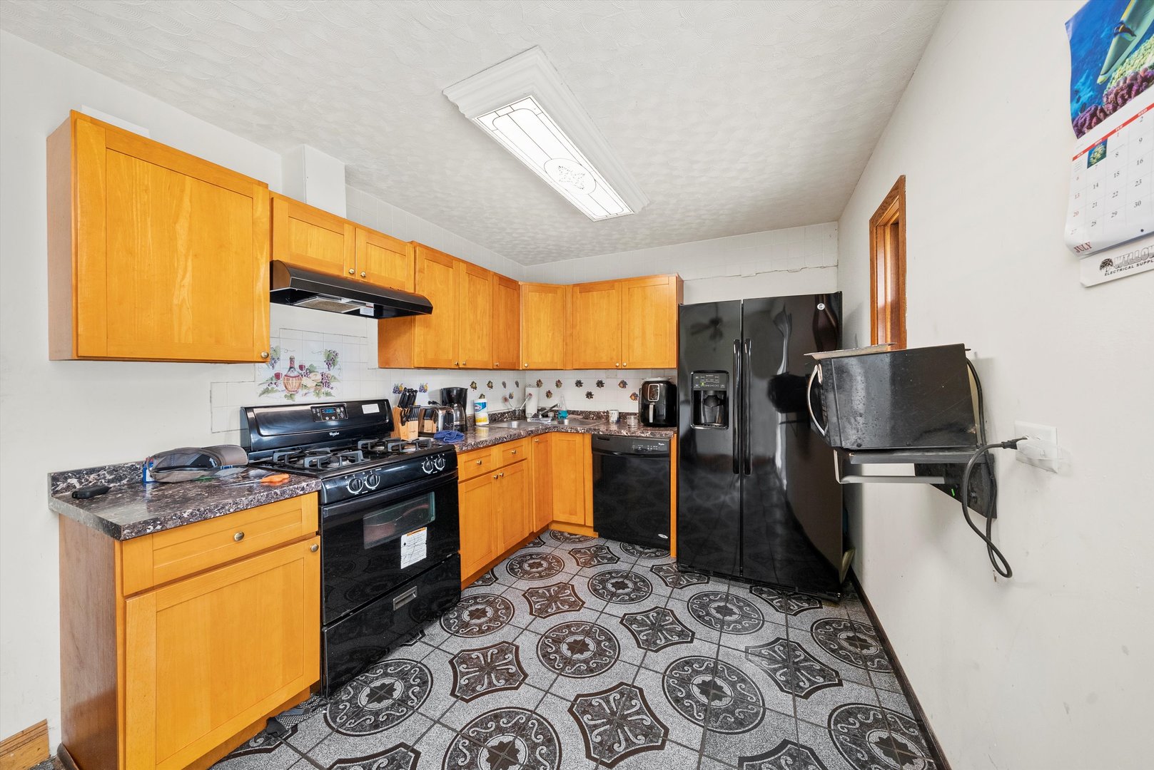 121 Cypress Drive, Bolingbrook, IL 60440