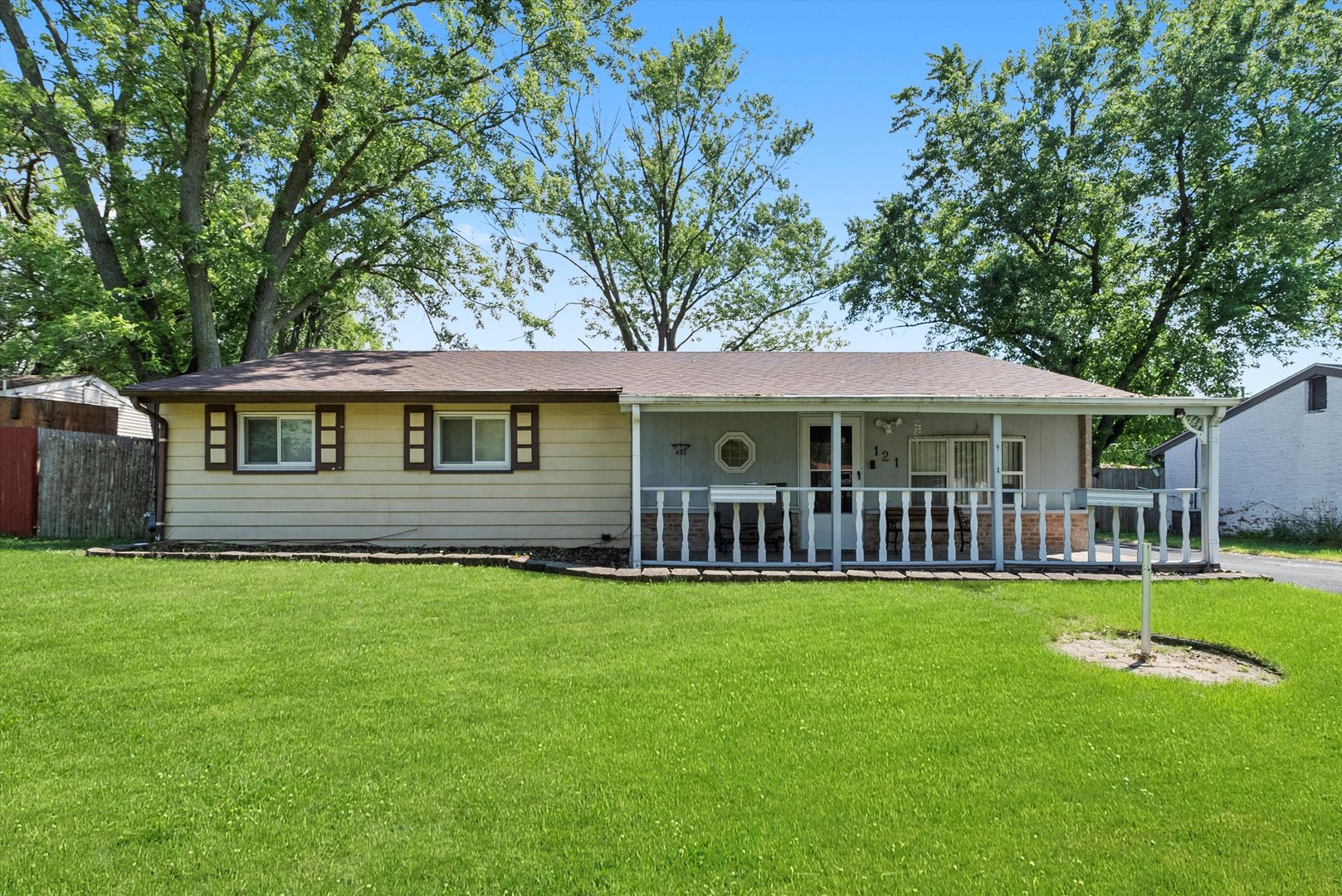 121 Cypress Drive, Bolingbrook, IL 60440