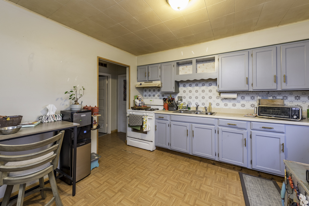 12716 W Grandview Avenue, Waukegan, IL 60085