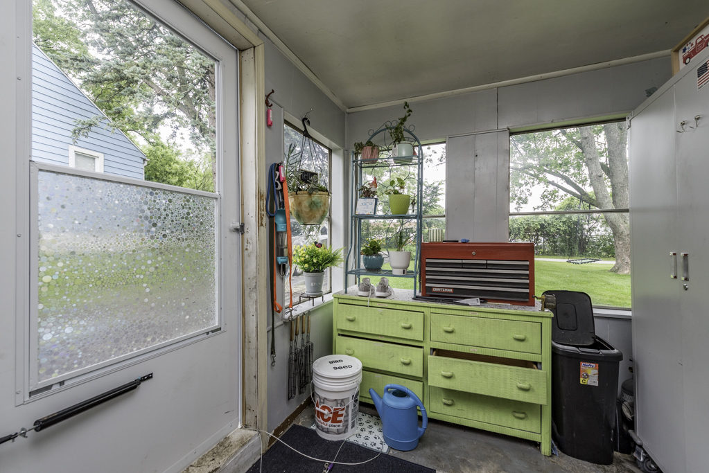 12716 W Grandview Avenue, Waukegan, IL 60085