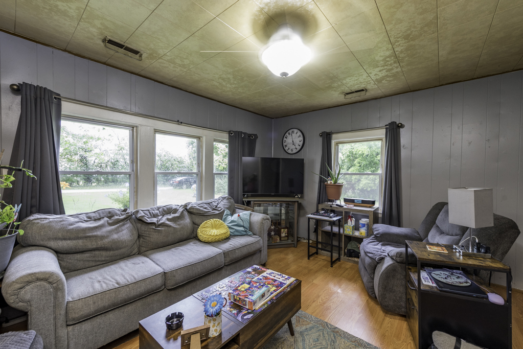 12716 W Grandview Avenue, Waukegan, IL 60085