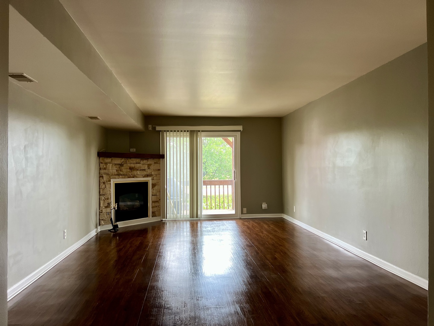 1875 TALL OAKS Drive #2408, Aurora, IL 60505