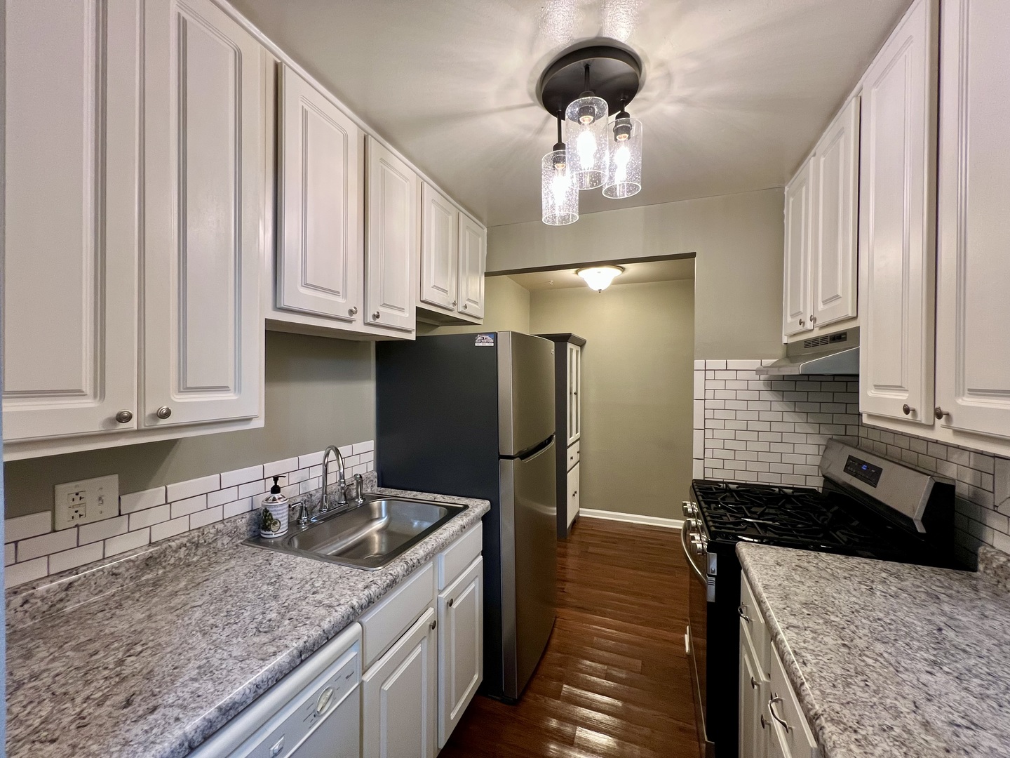 1875 TALL OAKS Drive #2408, Aurora, IL 60505