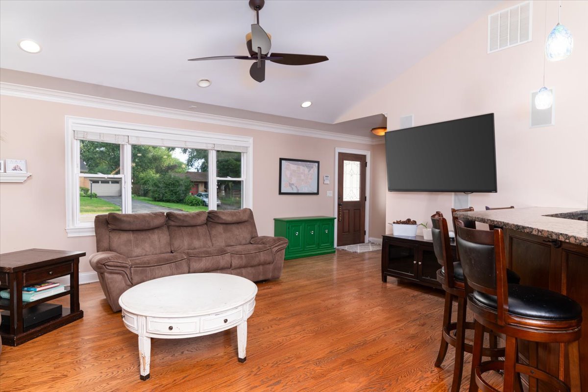 133 Barbara Lane, New Lenox, IL 60451