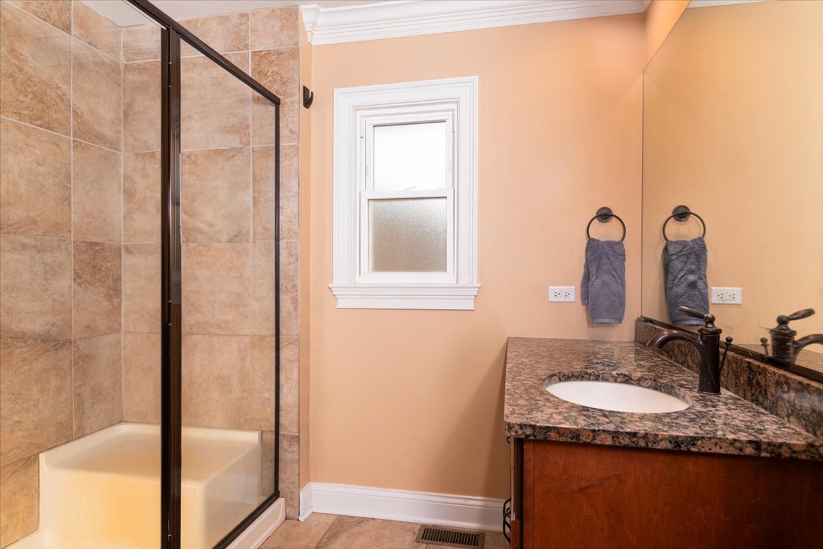 133 Barbara Lane, New Lenox, IL 60451