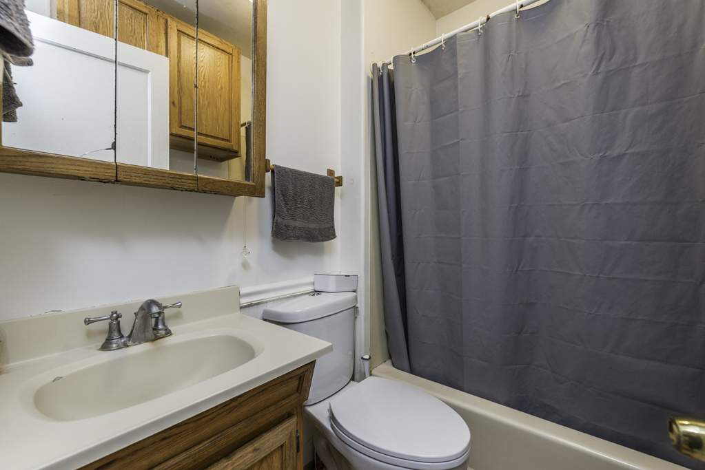 12698 W Grandview Avenue, Waukegan, IL 60085
