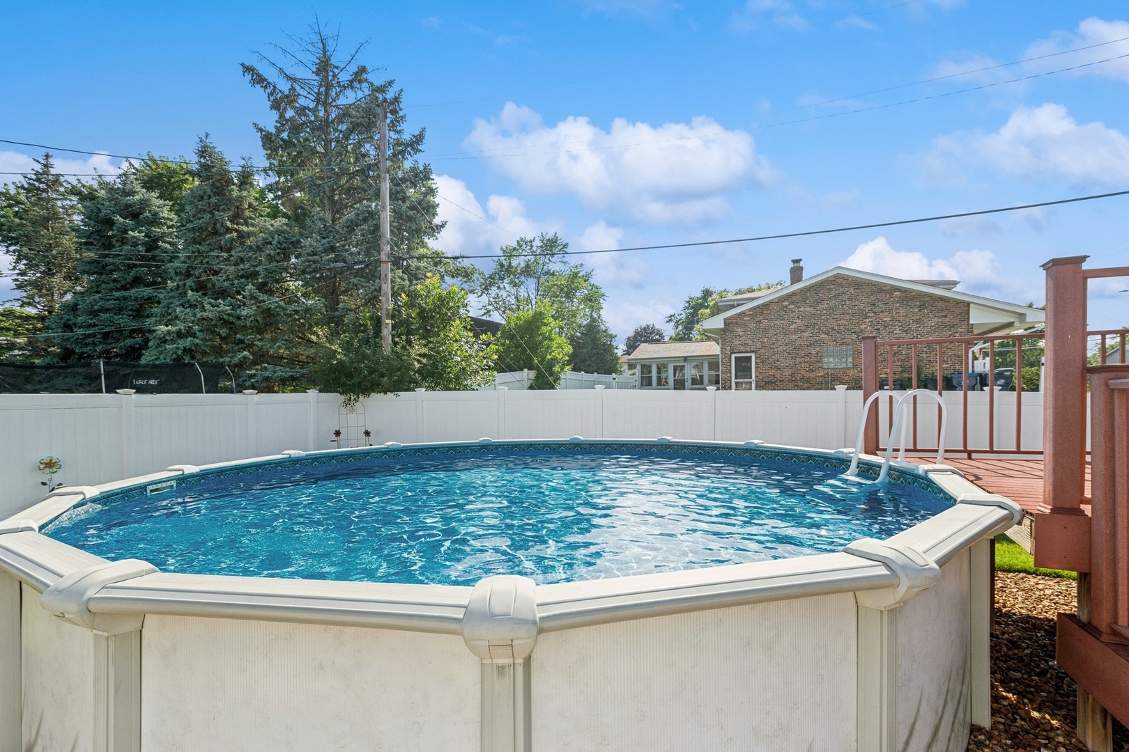 8900 S 85th Avenue, Hickory Hills, IL 60457