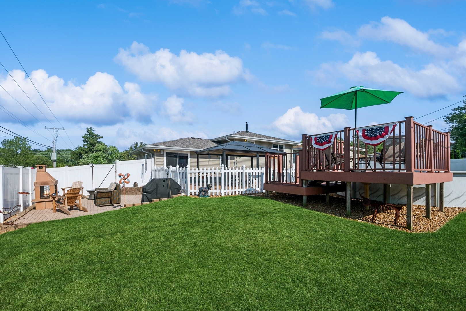 8900 S 85th Avenue, Hickory Hills, IL 60457