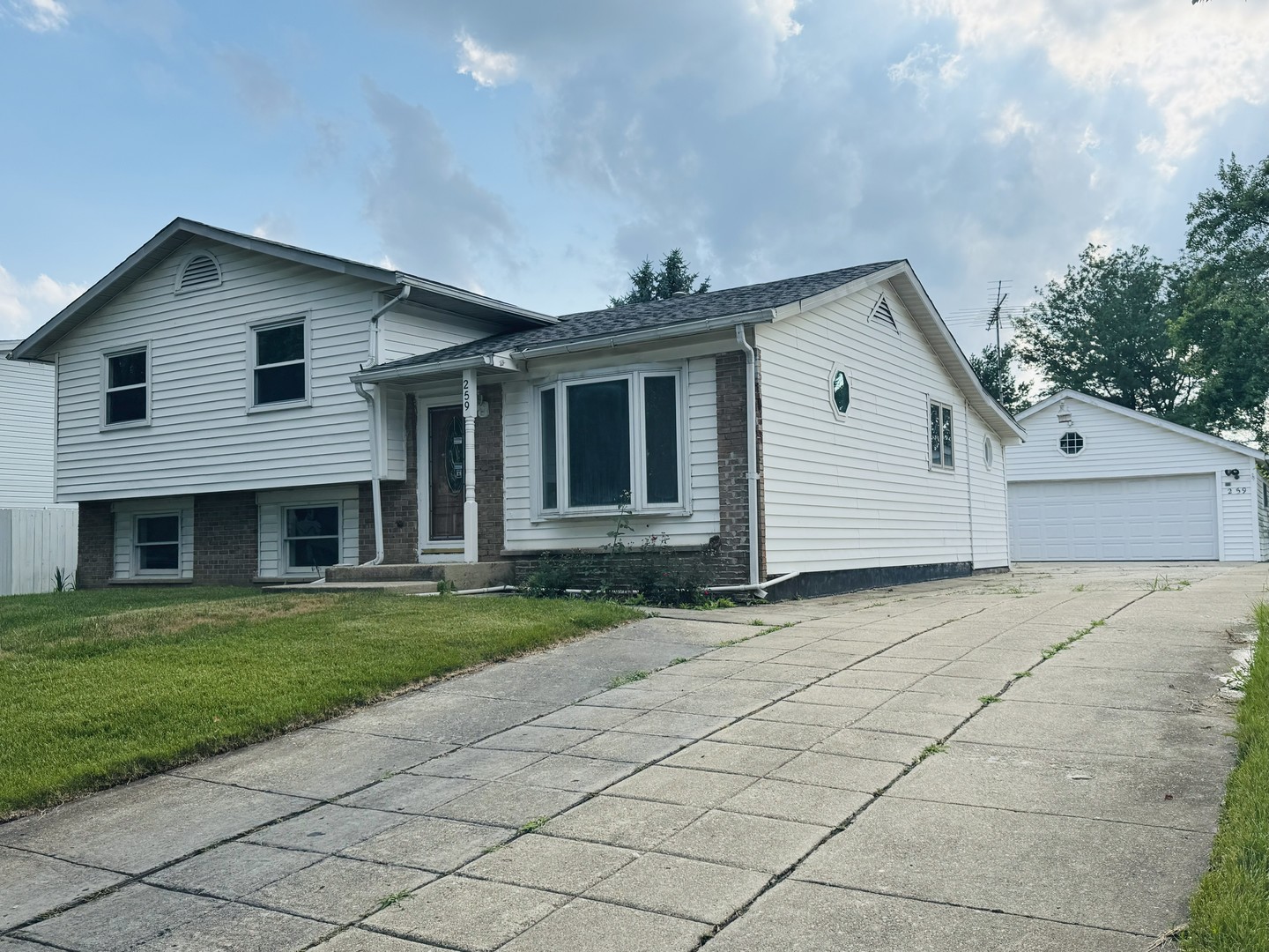259 Waterman Drive, Bolingbrook, IL 60440