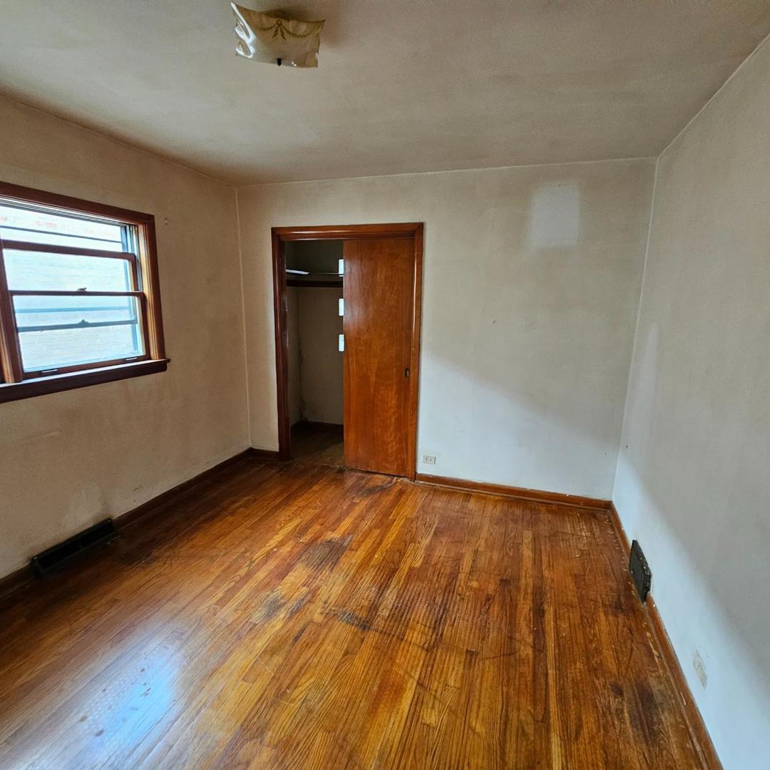 4804 S Lamon Avenue, Chicago, IL 60638