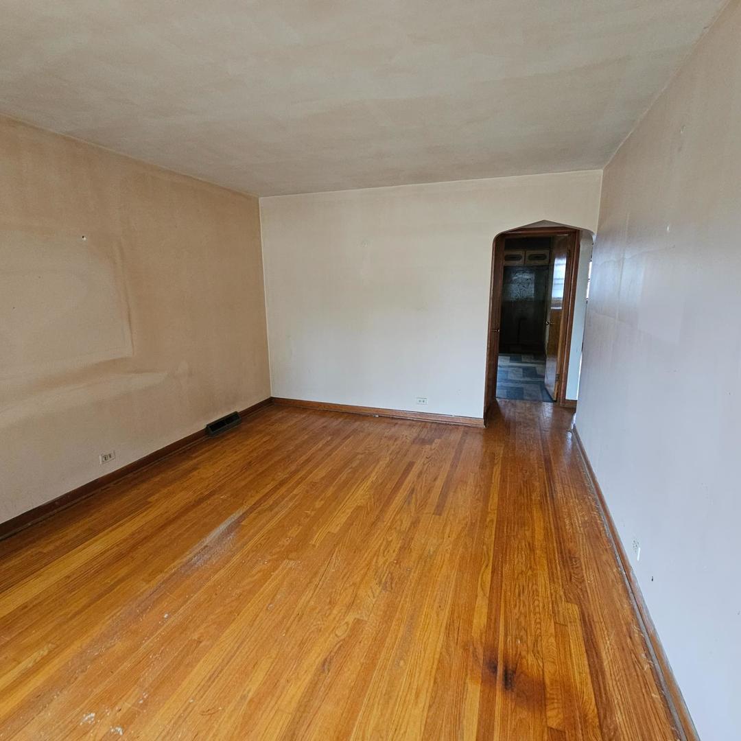 4804 S Lamon Avenue, Chicago, IL 60638