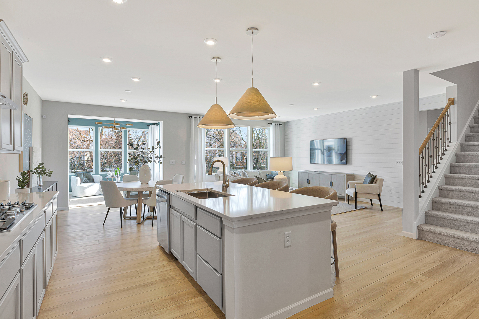 2611 Lawlor Lane, Naperville, IL 60564