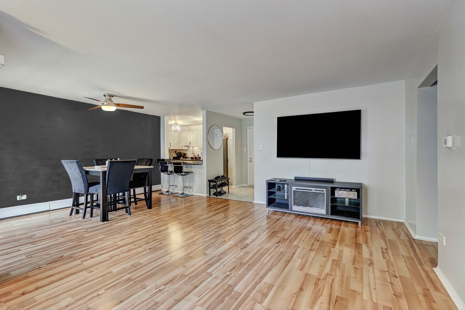 420 Home Avenue #202, Oak Park, IL 60302