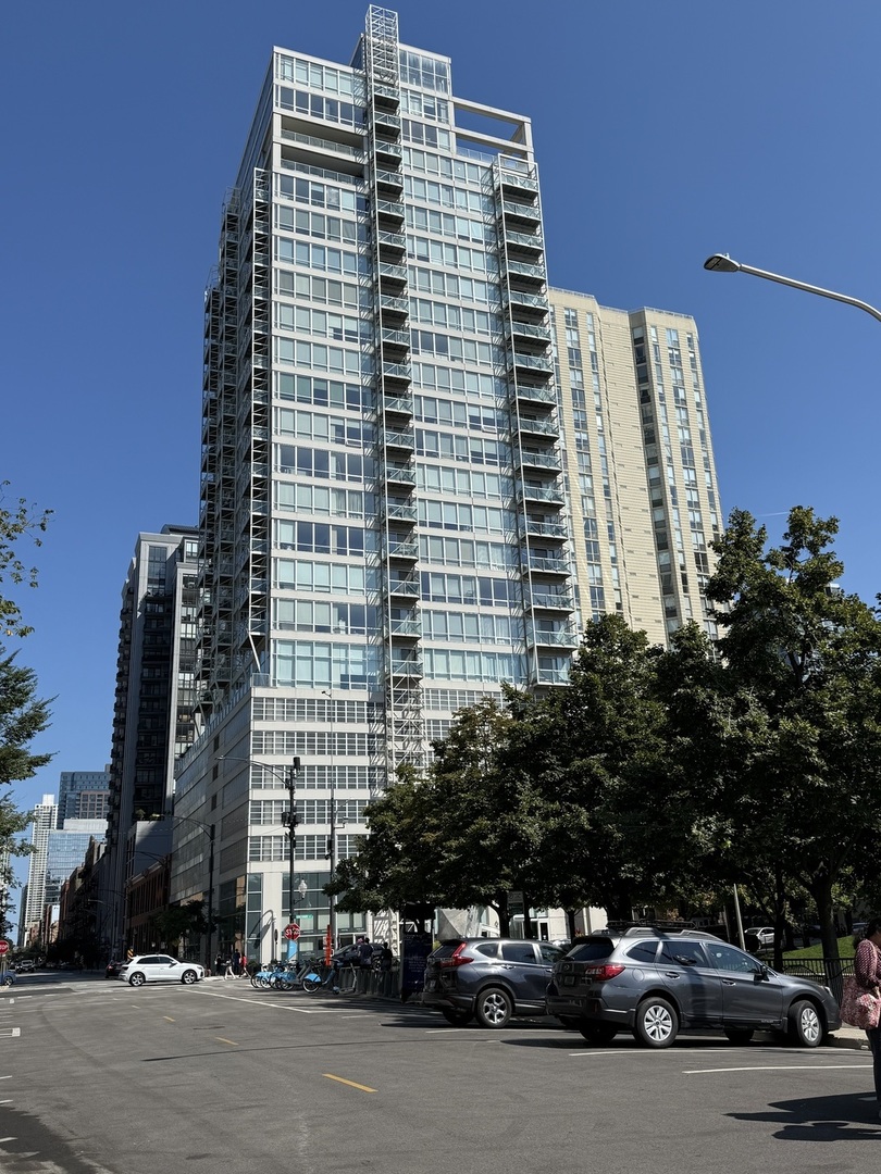 653 N Kingsbury Street #1208, Chicago, IL 60654