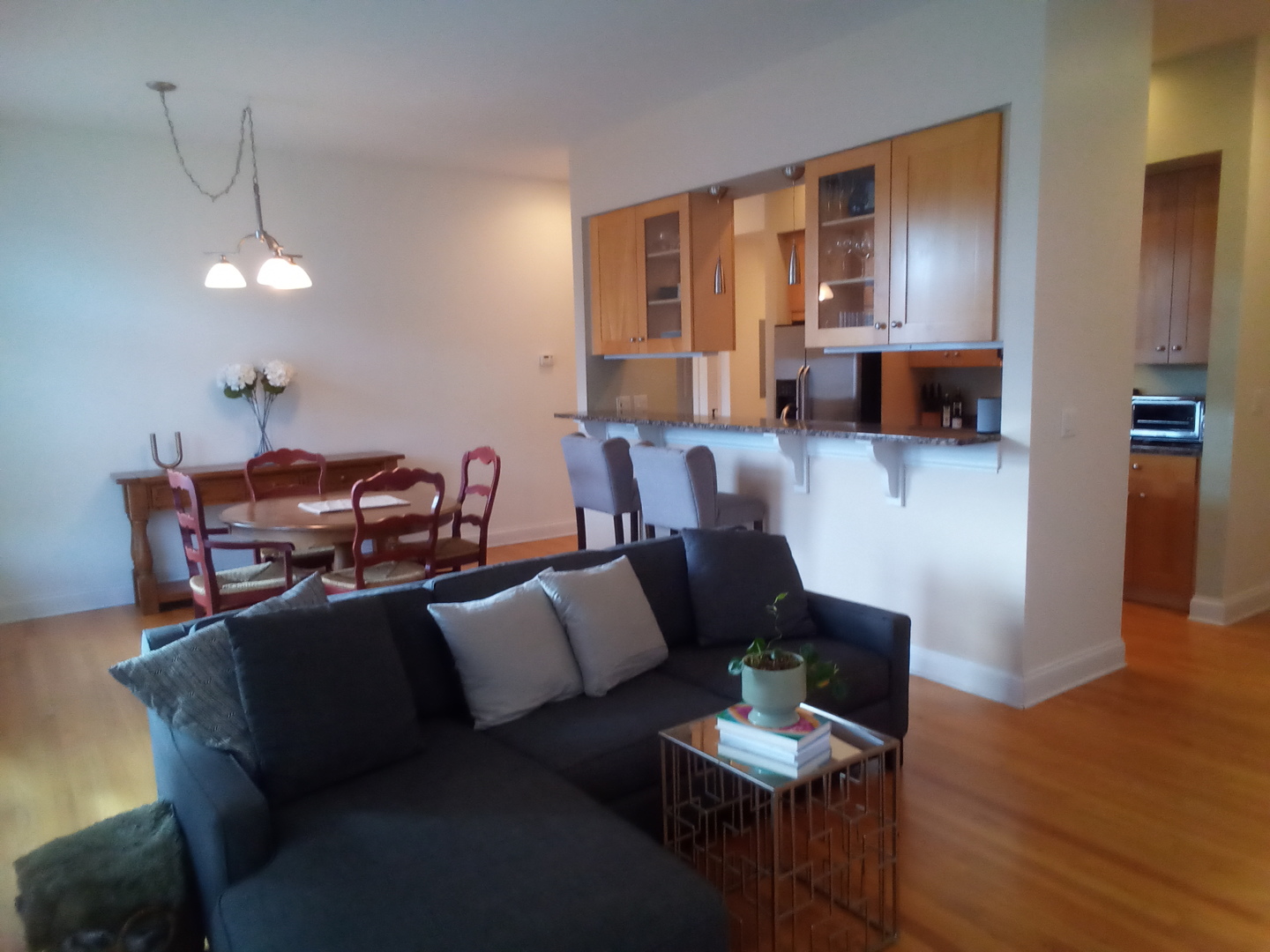 3755 N Racine Avenue #2C, Chicago, IL 60613