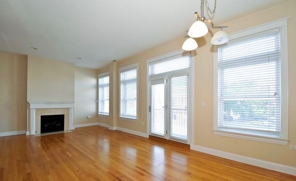 3755 N Racine Avenue #2C, Chicago, IL 60613