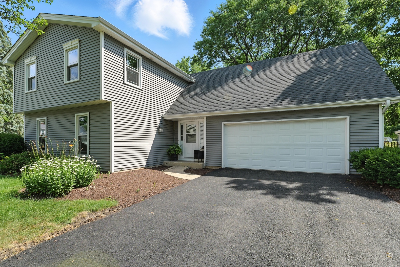 1168 Banbury Circle, Naperville, IL 60540