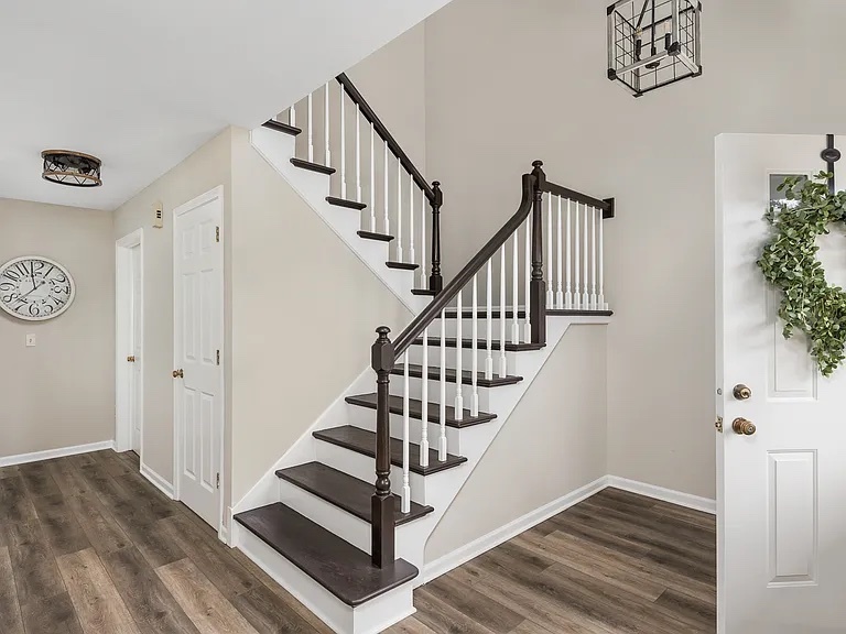 1168 Banbury Circle, Naperville, IL 60540