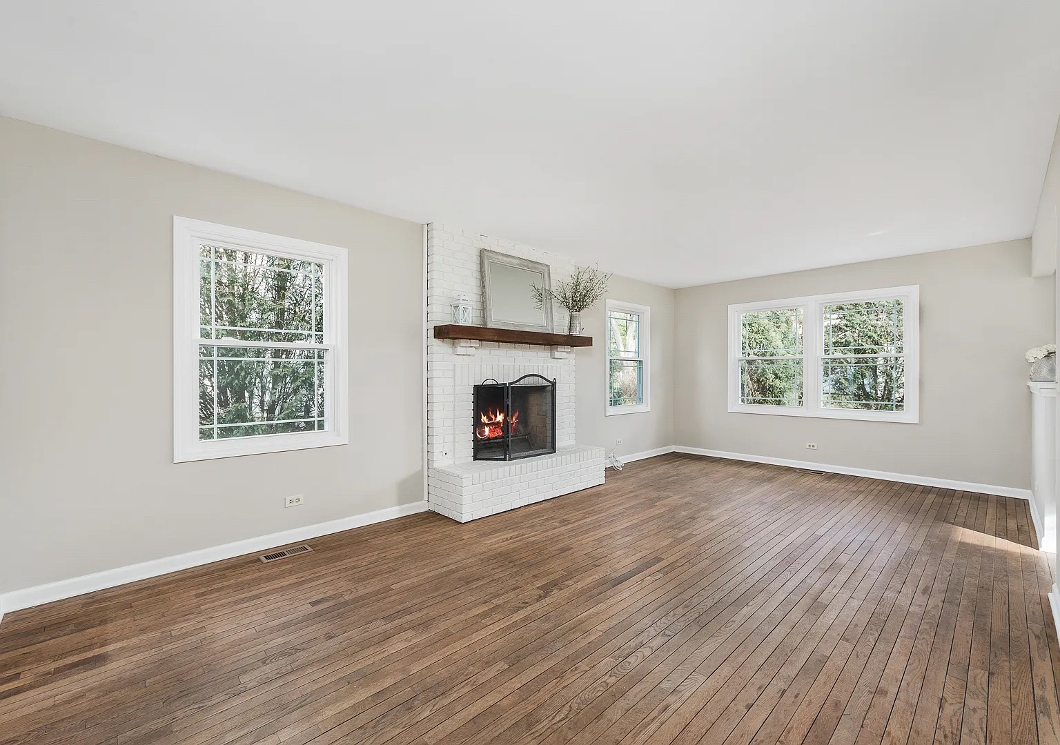 1168 Banbury Circle, Naperville, IL 60540