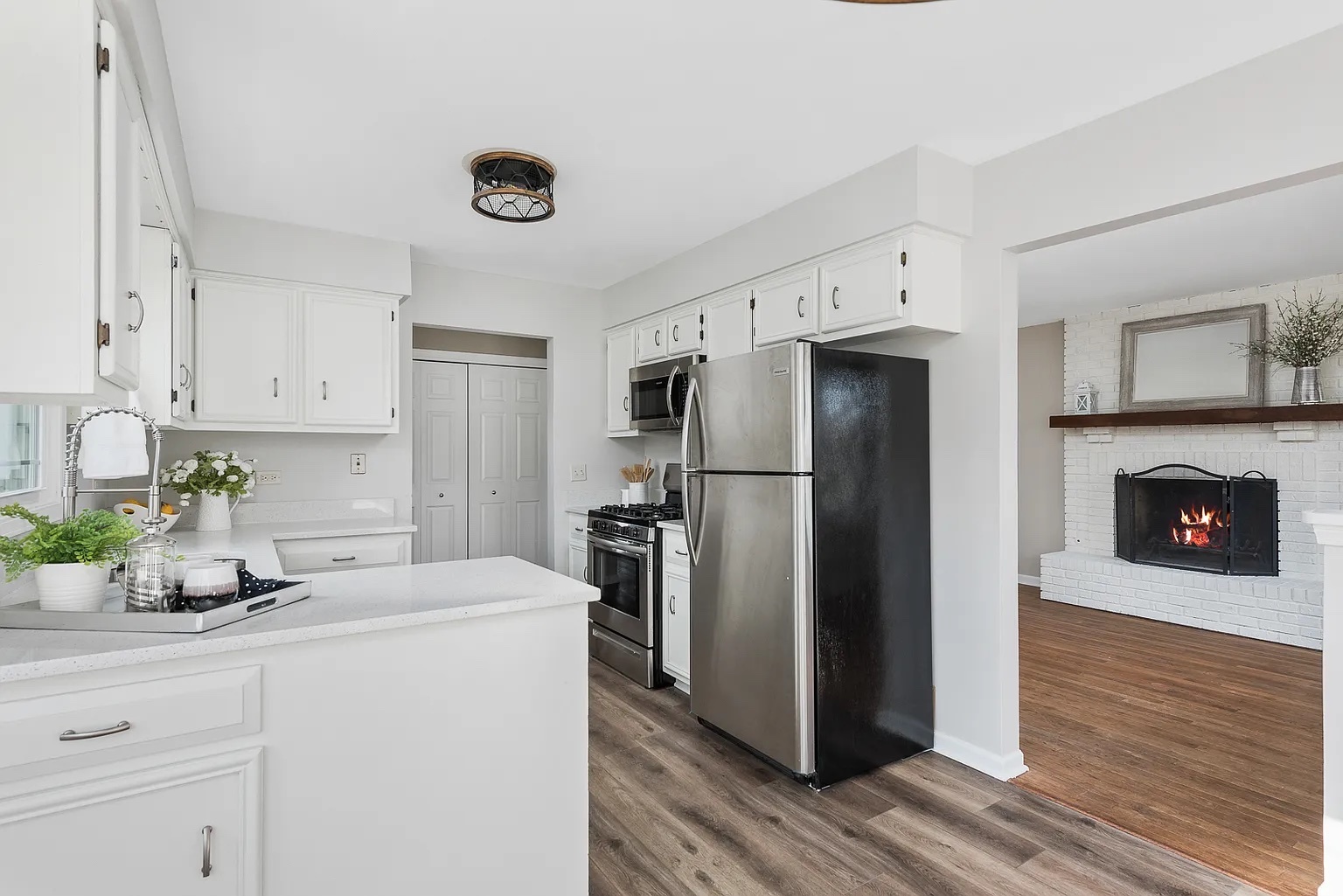 1168 Banbury Circle, Naperville, IL 60540