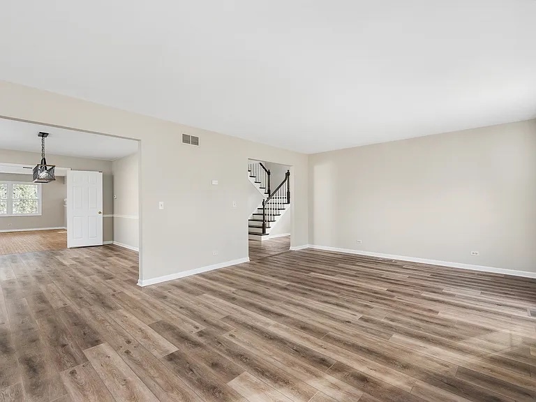 1168 Banbury Circle, Naperville, IL 60540