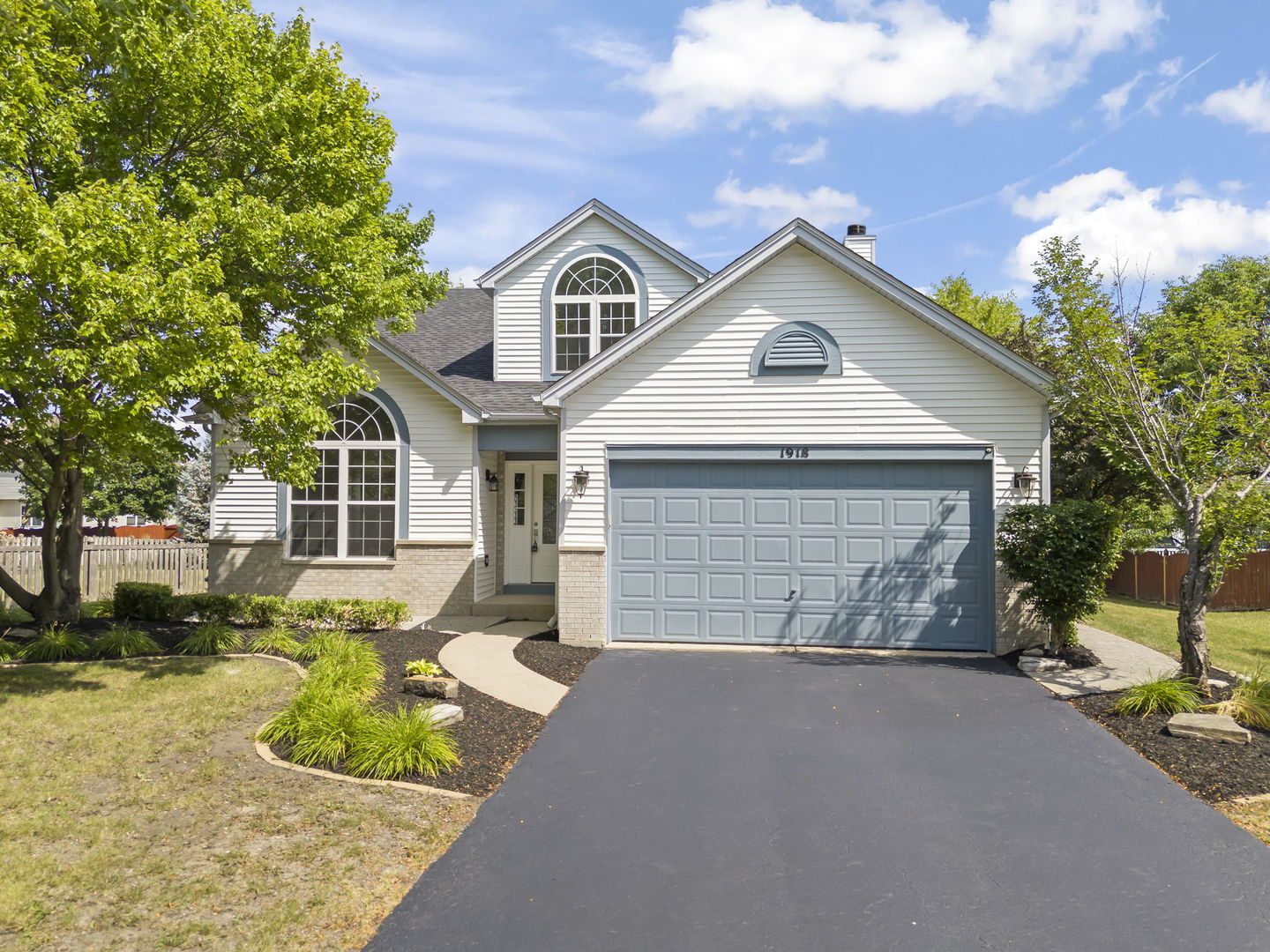 1918 Prairie Ridge Court, Plainfield, IL 60586