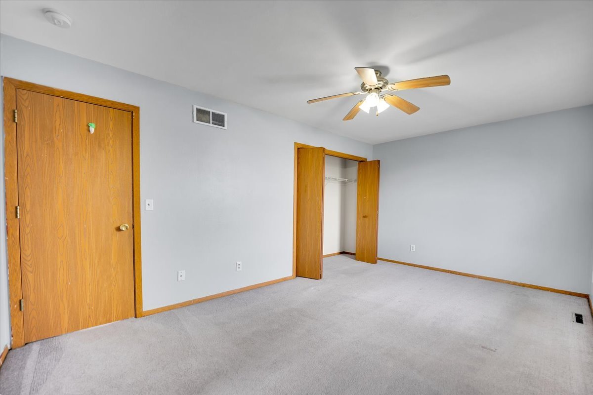 6621 Samantha Lane, Rockford, IL 61107