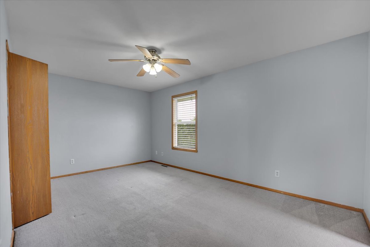 6621 Samantha Lane, Rockford, IL 61107