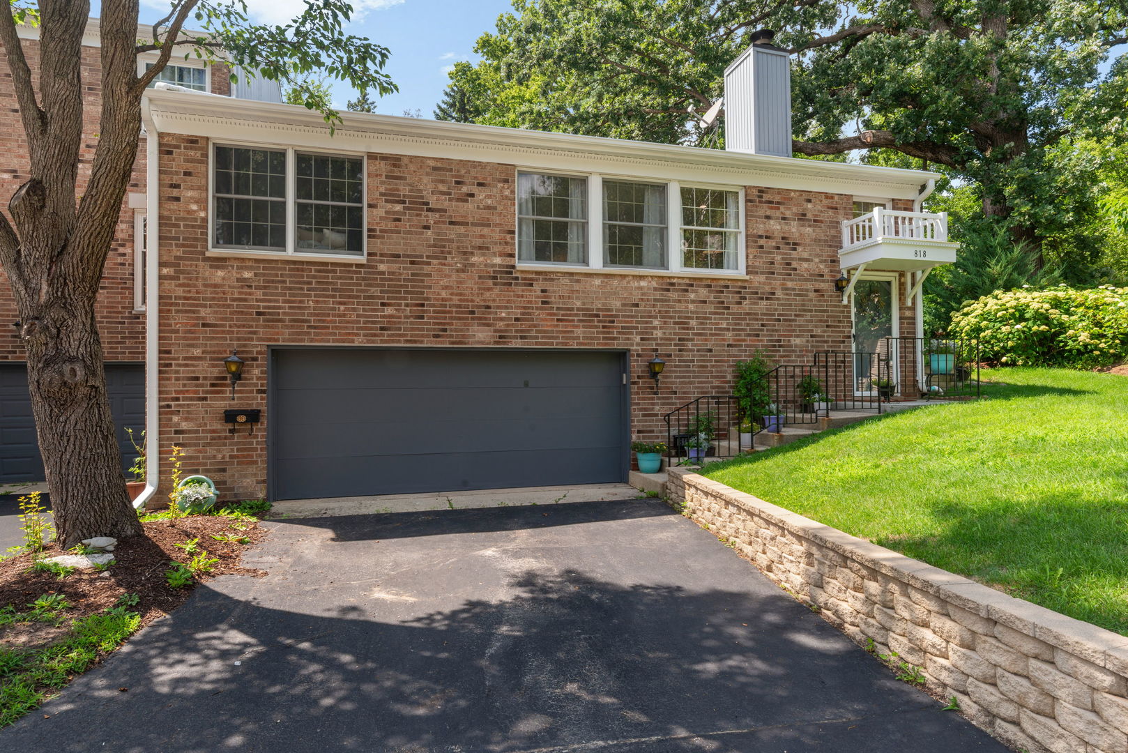 818 Evernia Court, Geneva, IL 60134