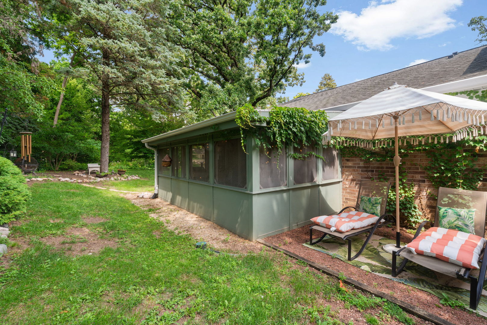 818 Evernia Court, Geneva, IL 60134