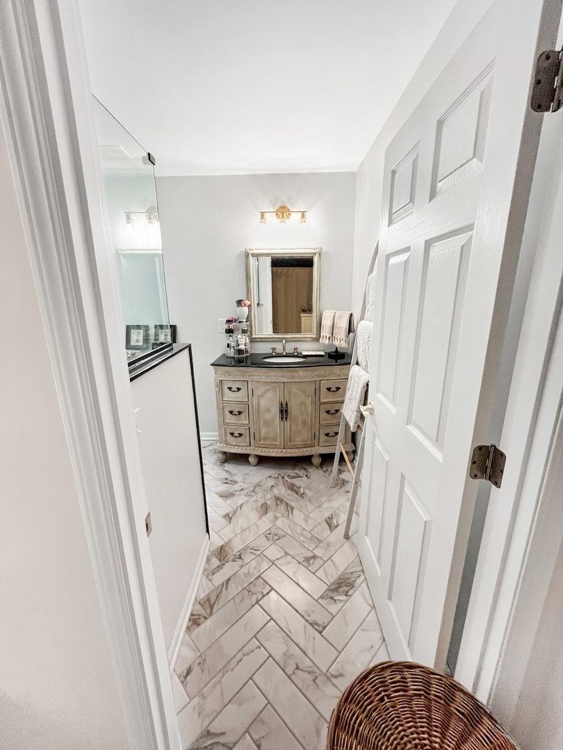 818 Evernia Court, Geneva, IL 60134