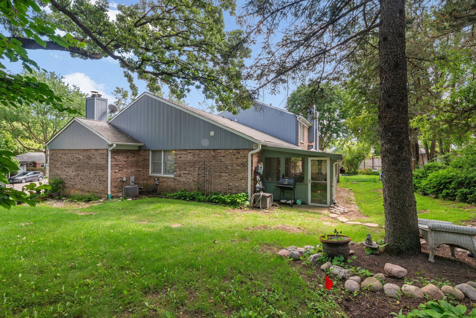 818 Evernia Court, Geneva, IL 60134