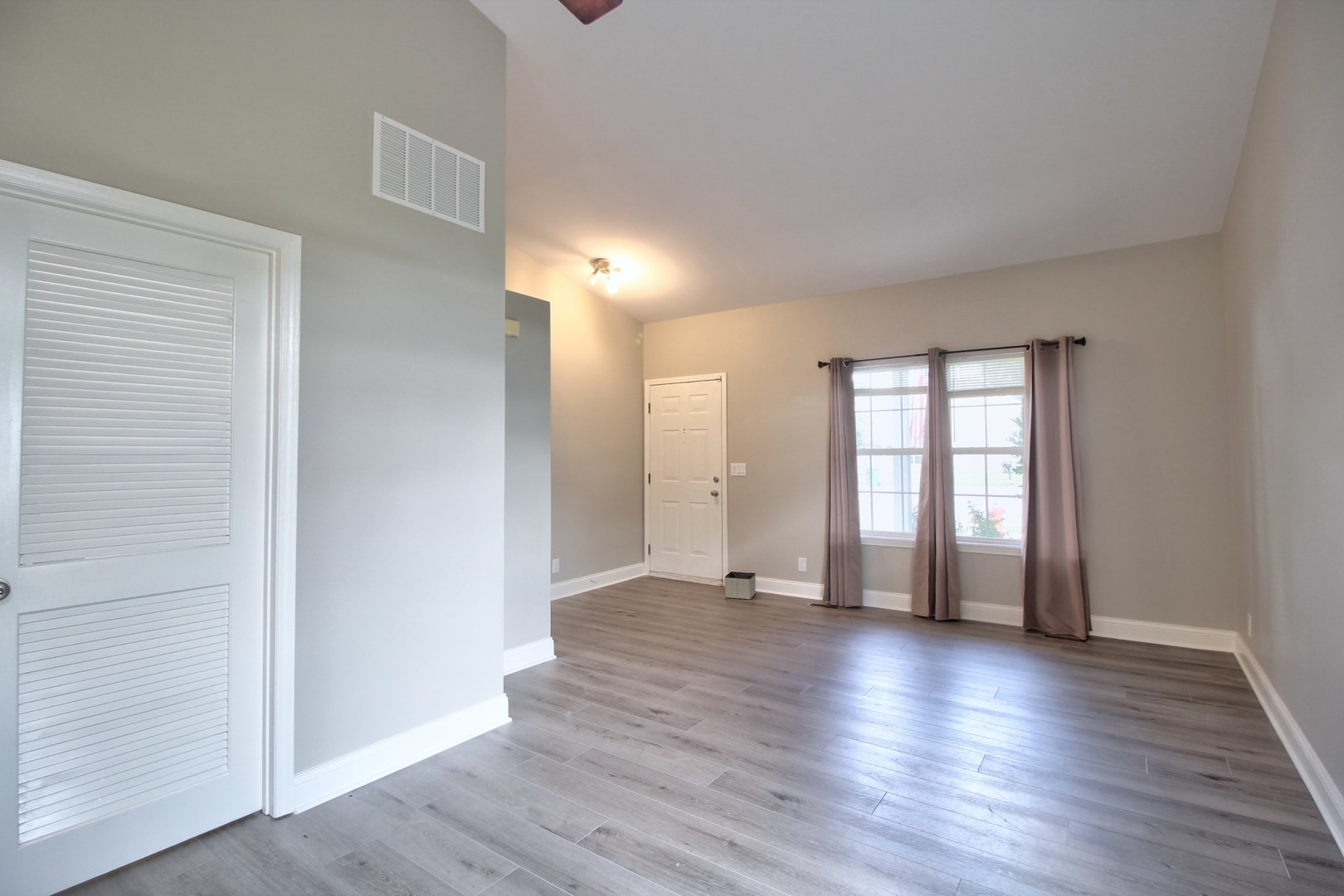 13905 S OAKDALE Court, Plainfield, IL 60544