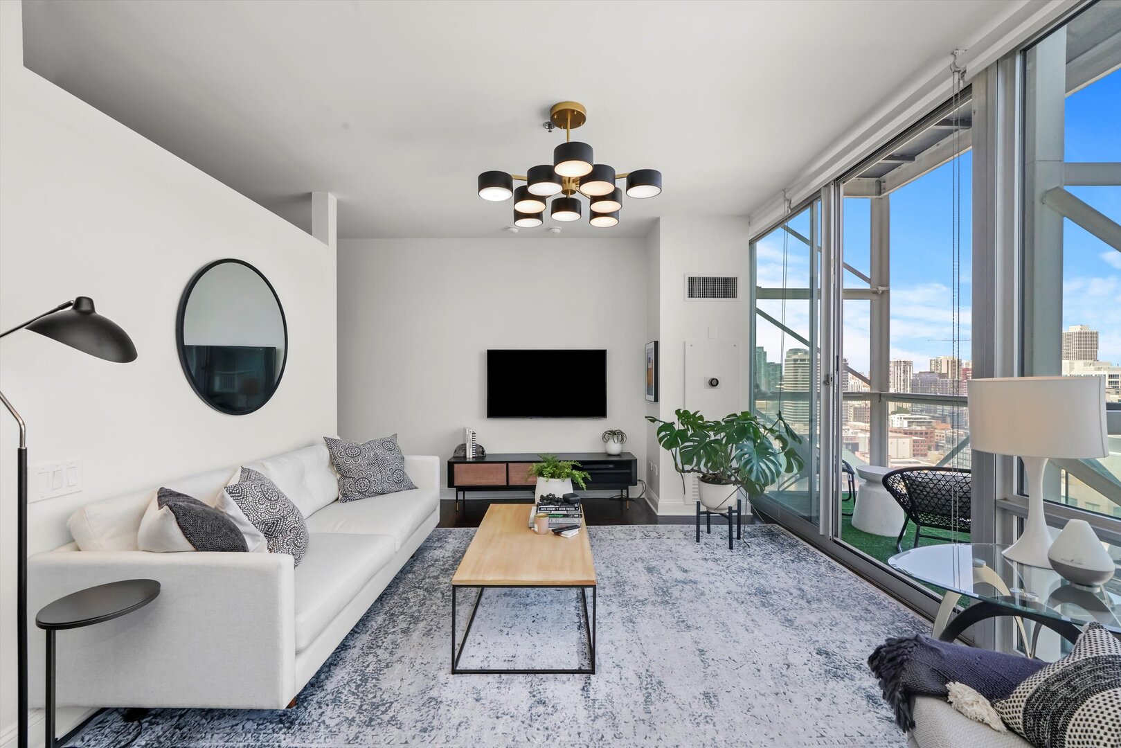 653 N Kingsbury Street #2106, Chicago, IL 60654