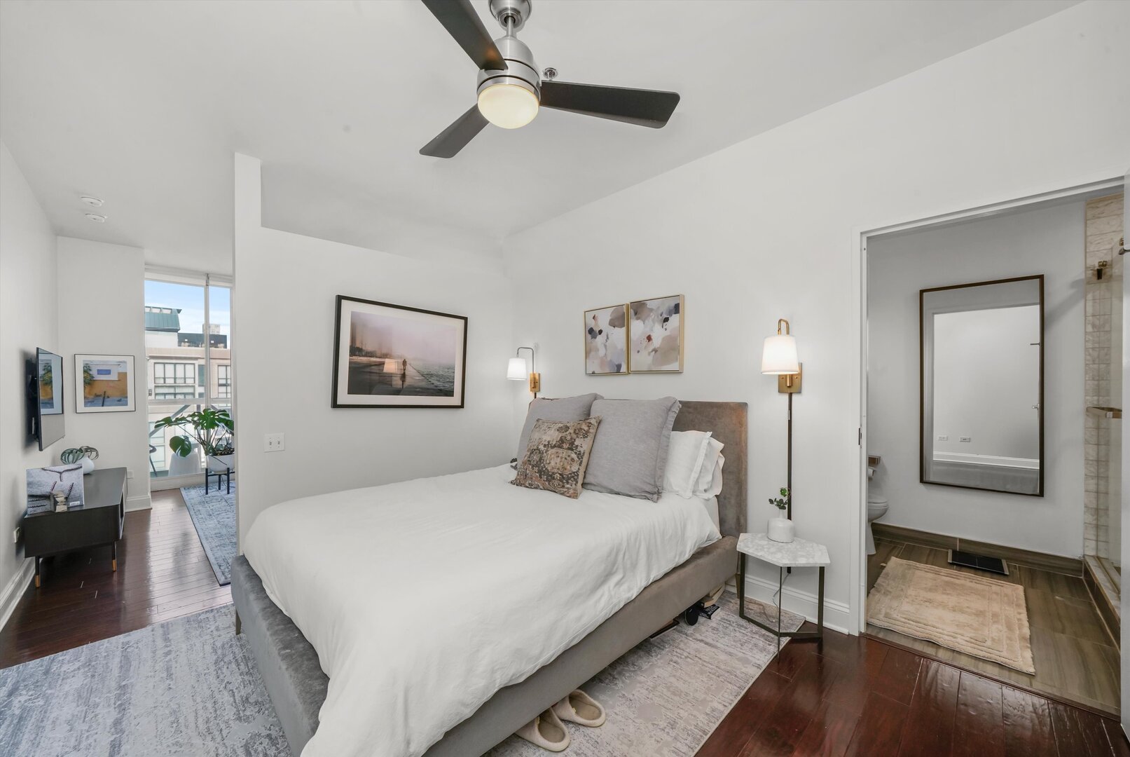 653 N Kingsbury Street #2106, Chicago, IL 60654