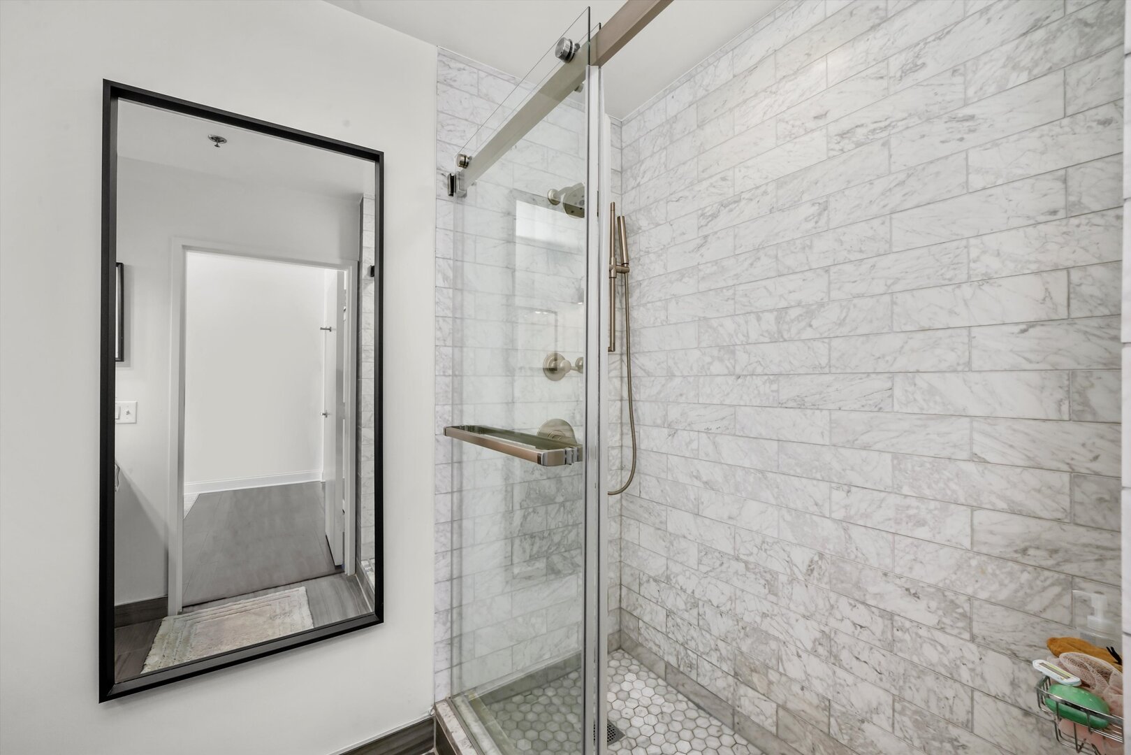 653 N Kingsbury Street #2106, Chicago, IL 60654