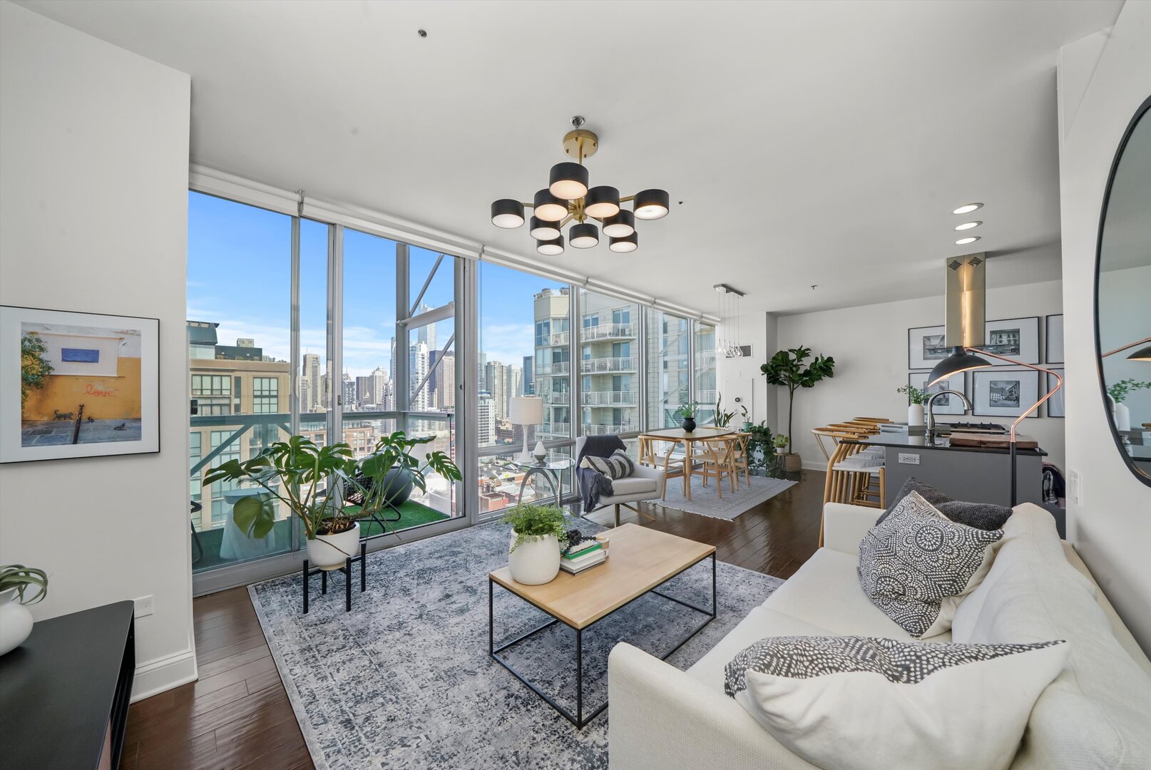 653 N Kingsbury Street #2106, Chicago, IL 60654