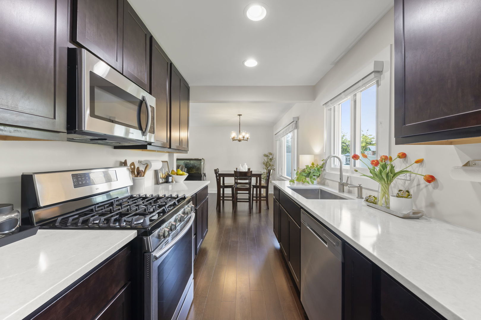 1061 Daniel Court, Lombard, IL 60148