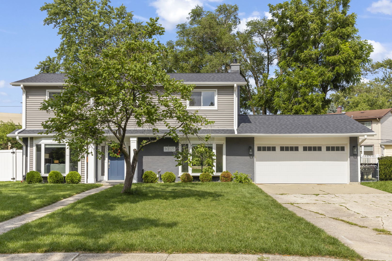 1061 Daniel Court, Lombard, IL 60148