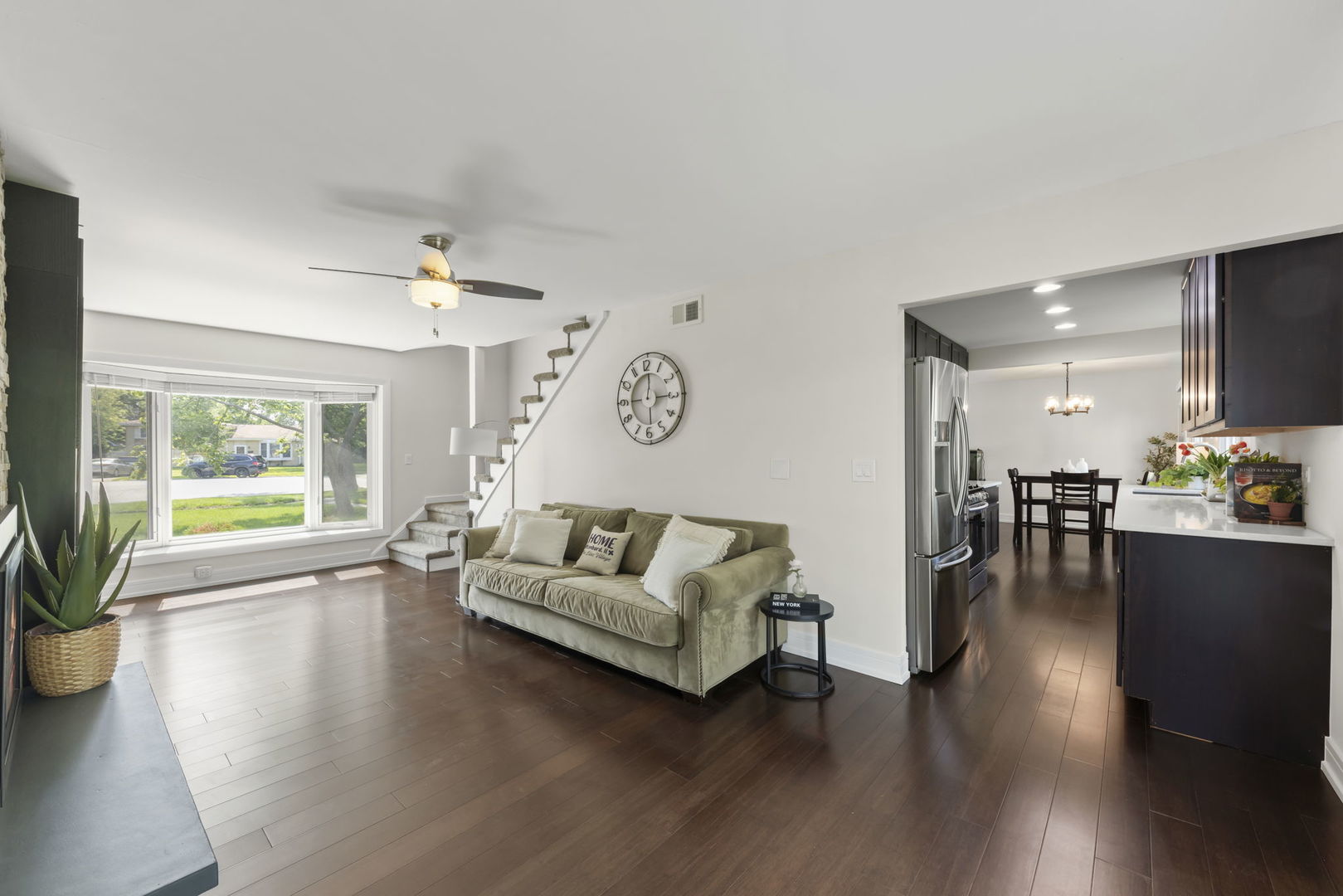 1061 Daniel Court, Lombard, IL 60148