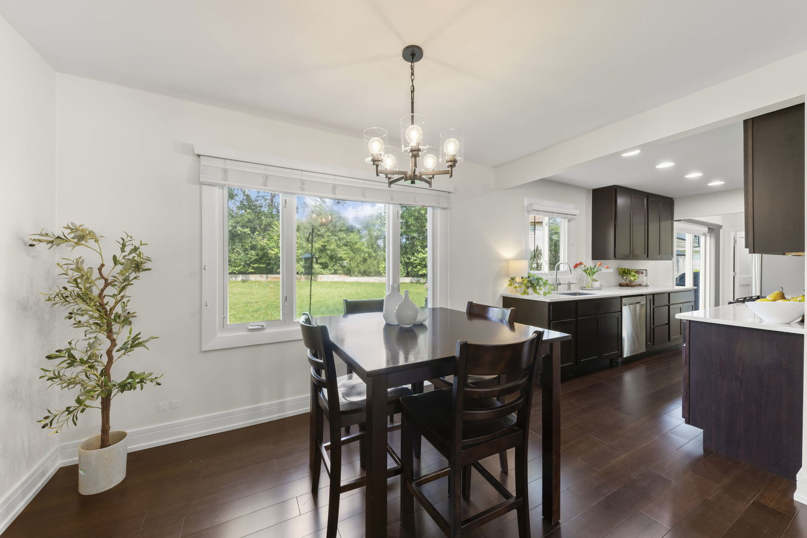 1061 Daniel Court, Lombard, IL 60148