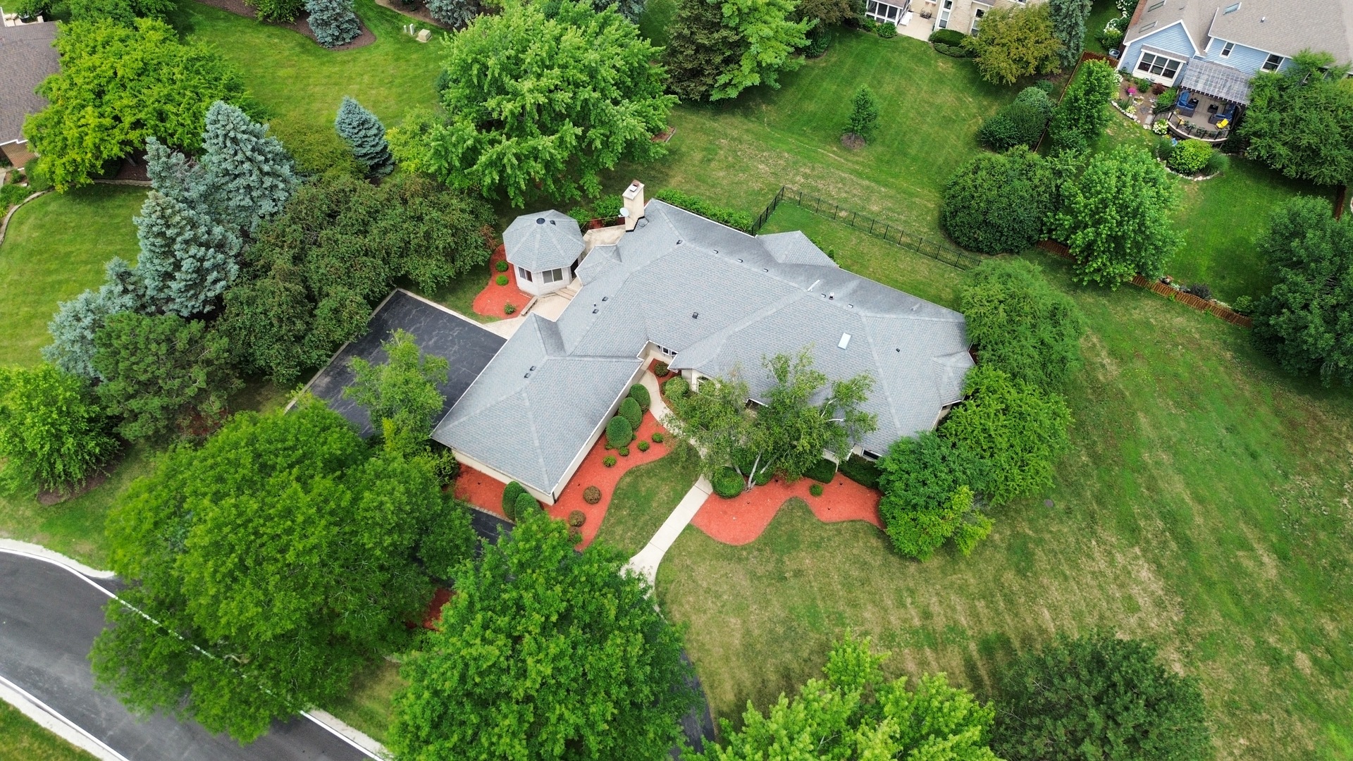 29W354 Beech Court, West Chicago, IL 60185