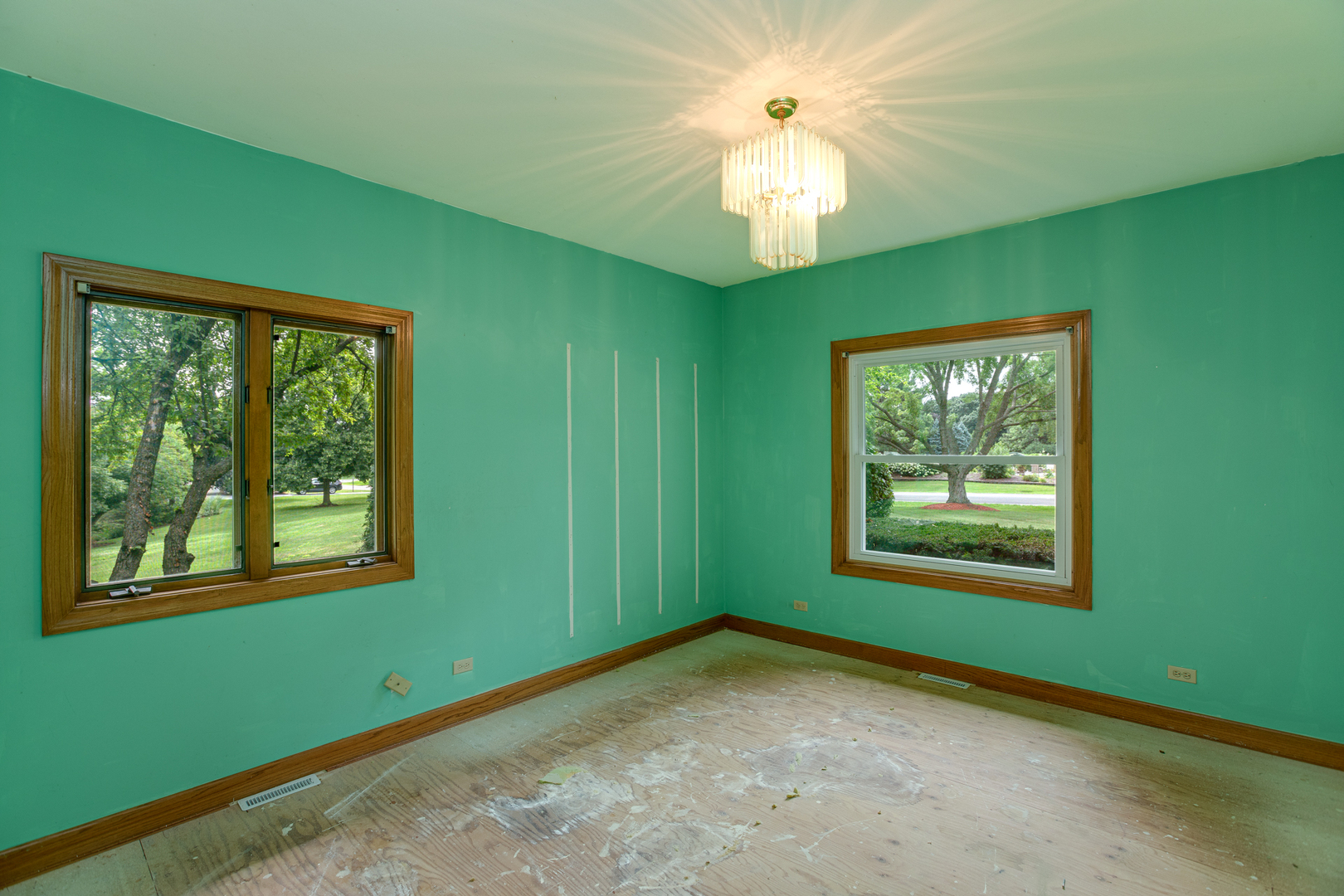29W354 Beech Court, West Chicago, IL 60185