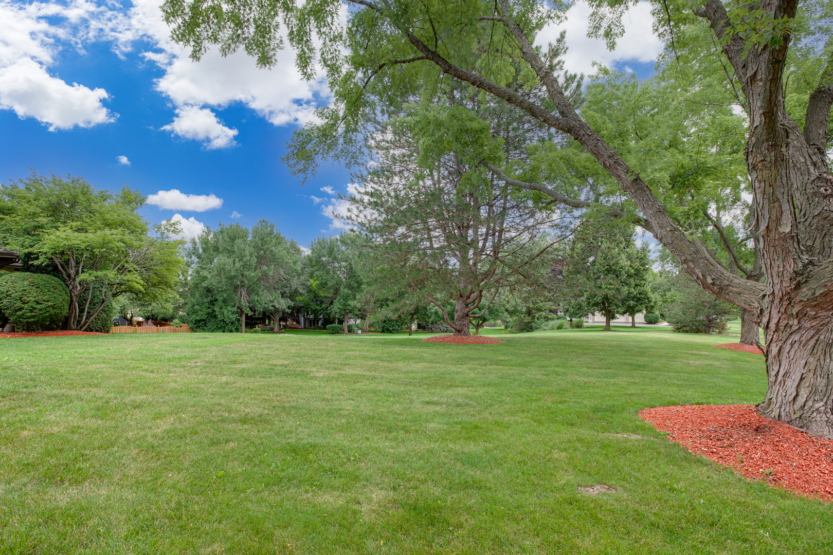 29W354 Beech Court, West Chicago, IL 60185