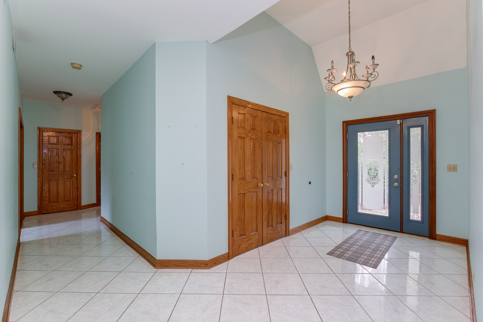 29W354 Beech Court, West Chicago, IL 60185