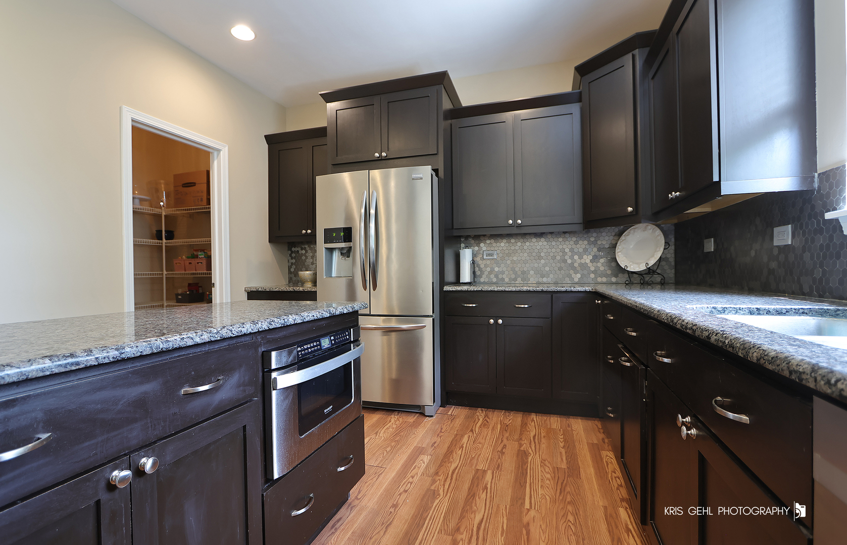 3100 Farmington Drive, Lindenhurst, IL 60046