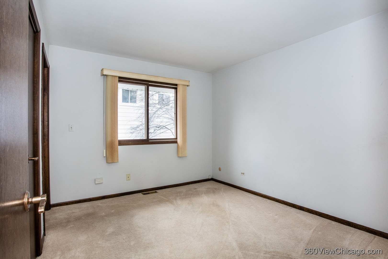3273 Drew Street, Downers Grove, IL 60515